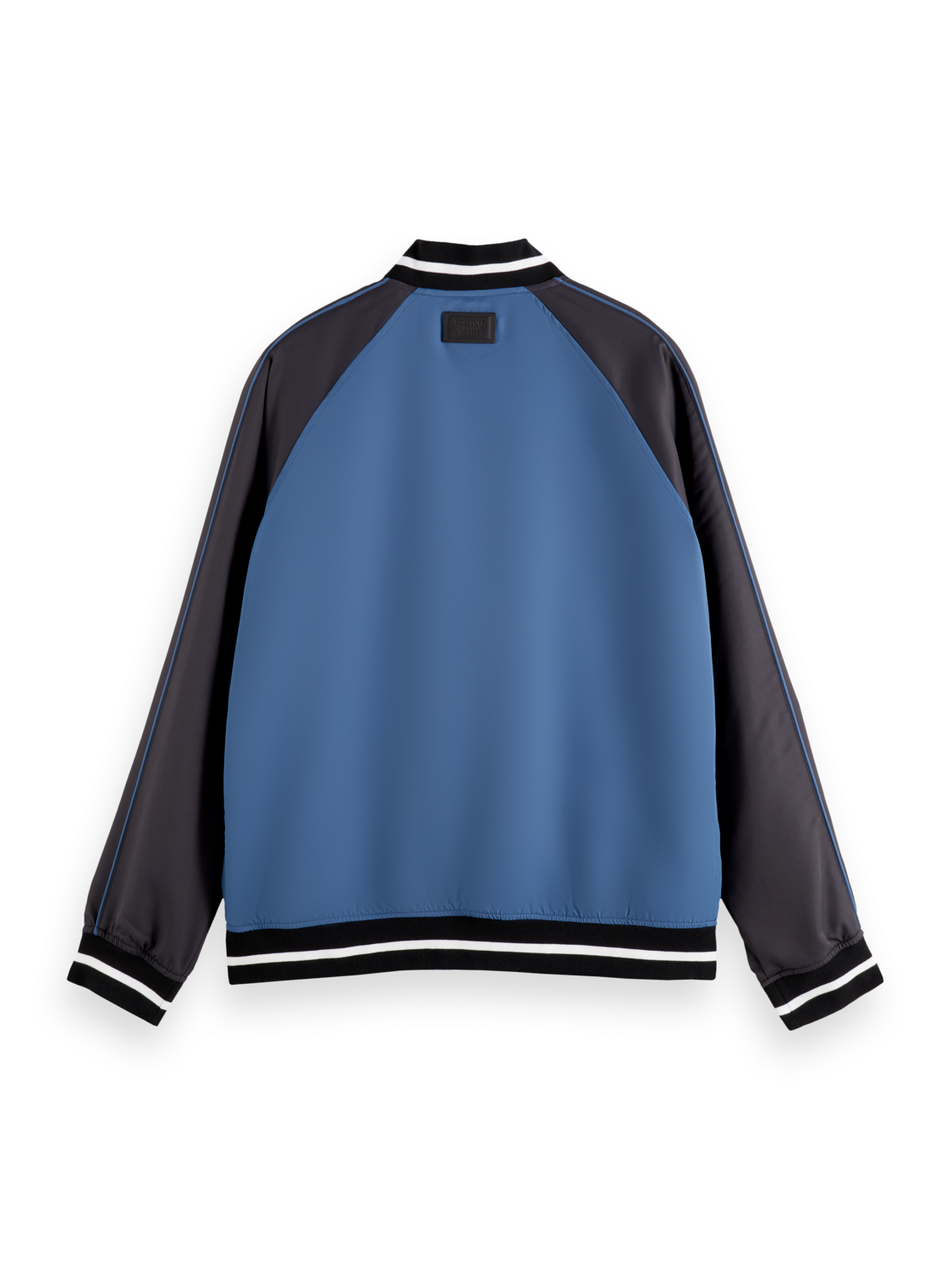 Reversible and ready to switch up your style, this bomber jacket offers two distinct looks. One side features a bold print, while the other showcases a sleek, solid colour, giving you effortless versatility for any occasion.

100% Polyester

Regular fit