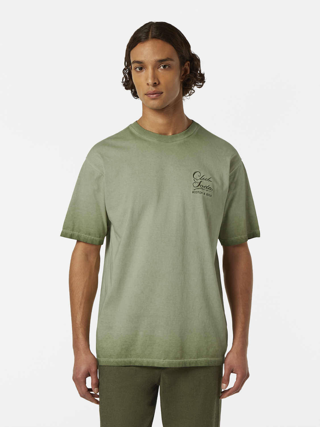 The Relaxed-Fit Inside Out Cold Dye T-Shirt is all about cool comfort with a twist. It's your everyday essential with an edgy vibe.

100% Cotton